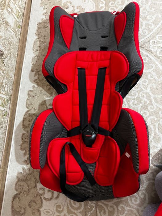 Продам детский кресло цена 17000.