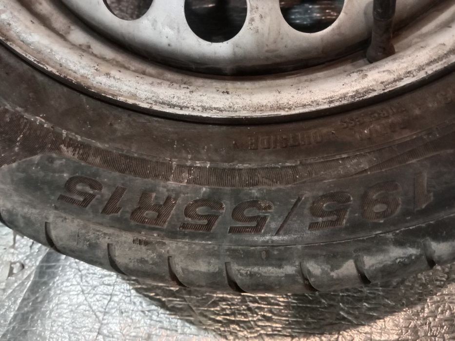 Продам диски с покрышками на 15