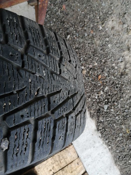 Автошины зимние 265/60R18