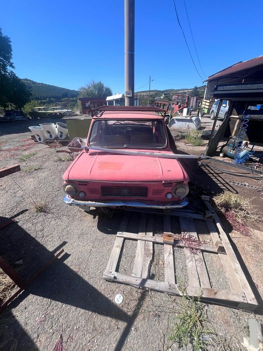 Продавам ретро кола за реставрация