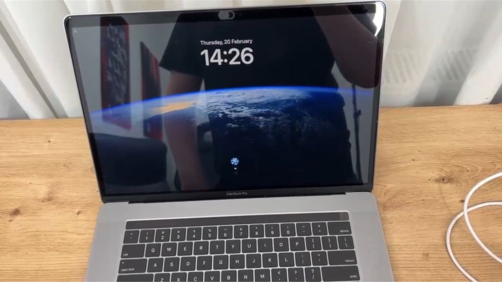 Macbook Pro I7, 32 Gb, 512 stocare, 193 cicluri