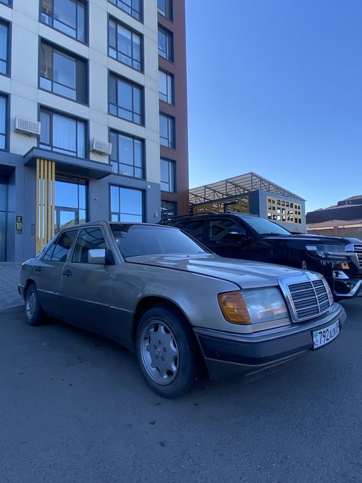 Продам машину Мерседес W124