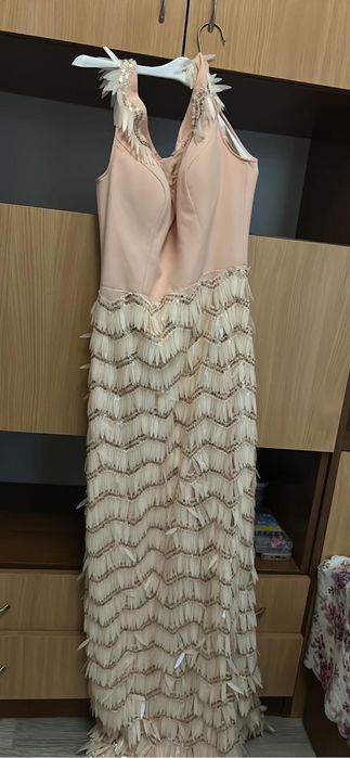 Официална рокля размер М