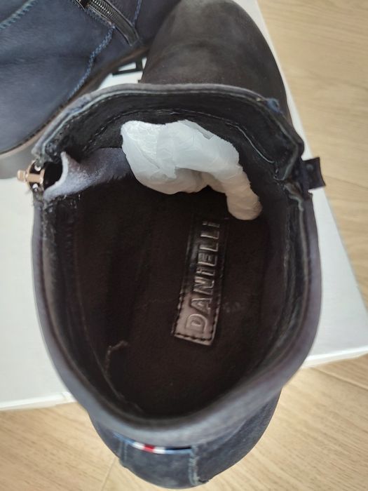 Продавам обувки DANiELLI