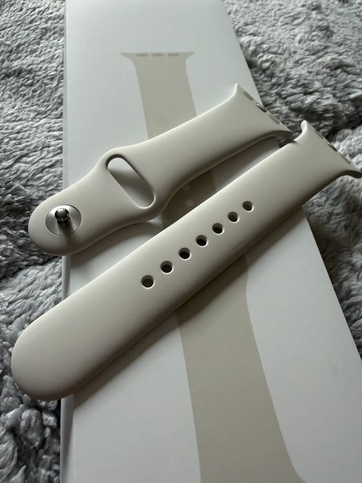 Каишка за часовник Apple - Starlight Sport Band M/L