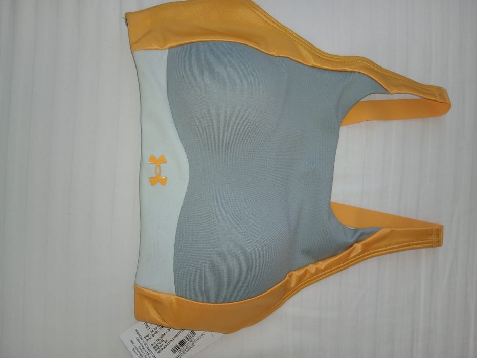 Bustiera under armour