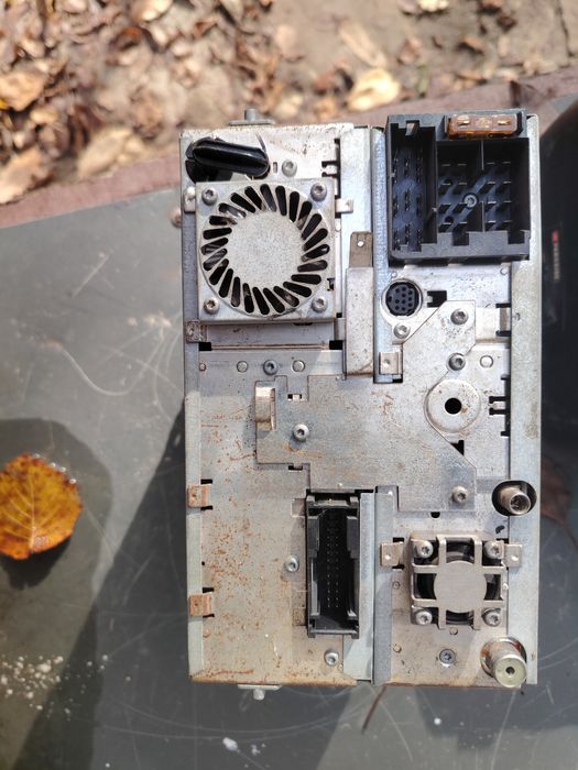 Фарове и навигация с кода за Ауди а6 ц5 с би ксеон