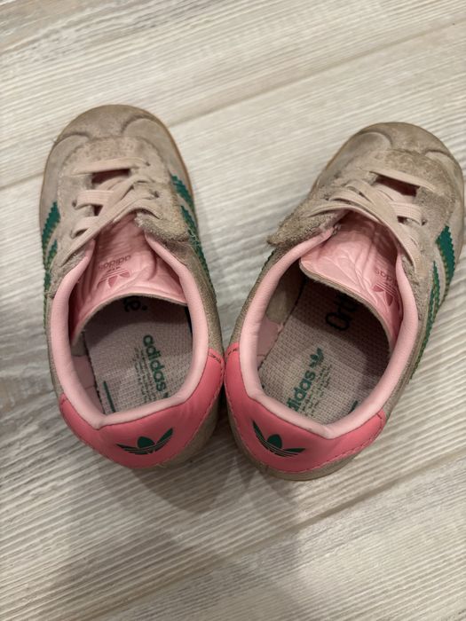 Маратонки Addidas Gaselle 23,5 размер