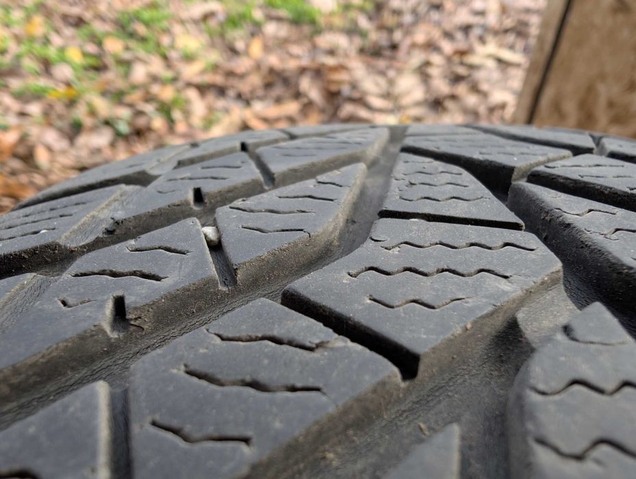 Зимни гуми Yokohama BluEarth 215/60/17 4 броя