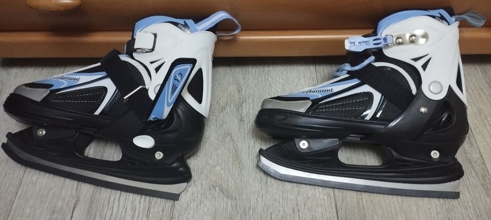 Продам коньки 38