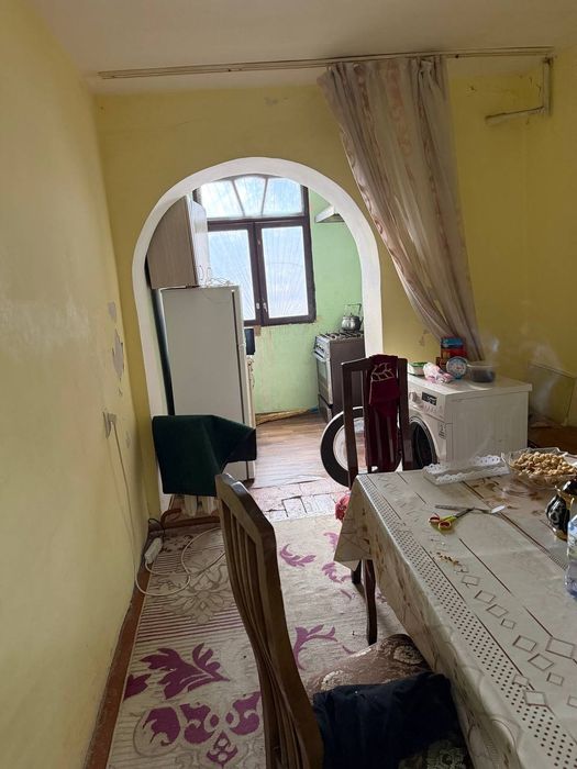 Kibray sentr da kvartira sotiladi 1 - Etaj 1 - xona 43 m2 YO'L YUZIDA
