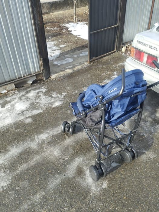 Продам детскую коляску дешего