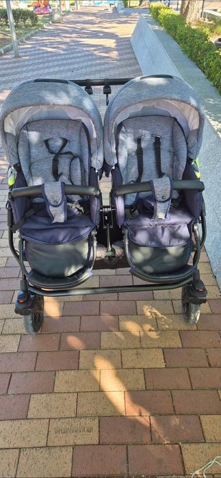 Количка за близнаци