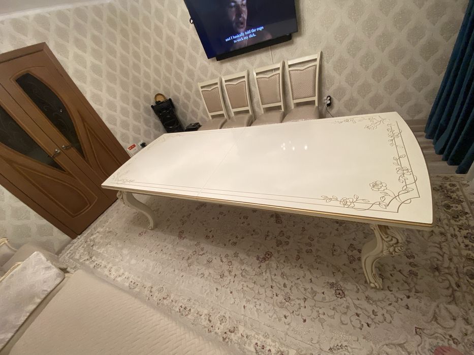 Продам большой стол