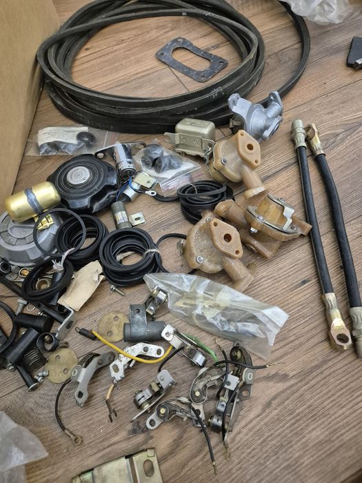 Vand piese Lada 1200, set segmenti,pivoti,,etc