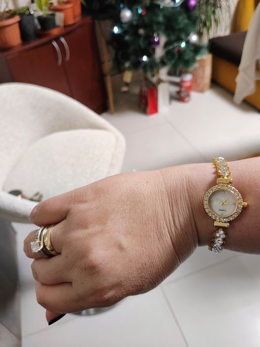 Дамски часовник бижу