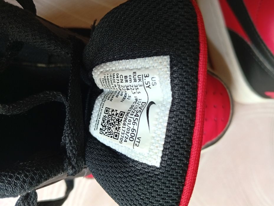 Nike  маратонки 35 номер