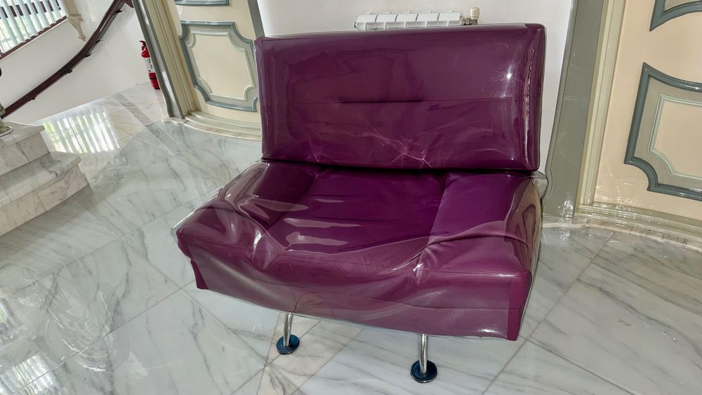 Set 3 canapele piele ecologică – Stare impecabilă, ideale pentru clinici și saloane