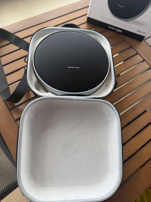 Harman Kardon onyx 9 нова! + чанта