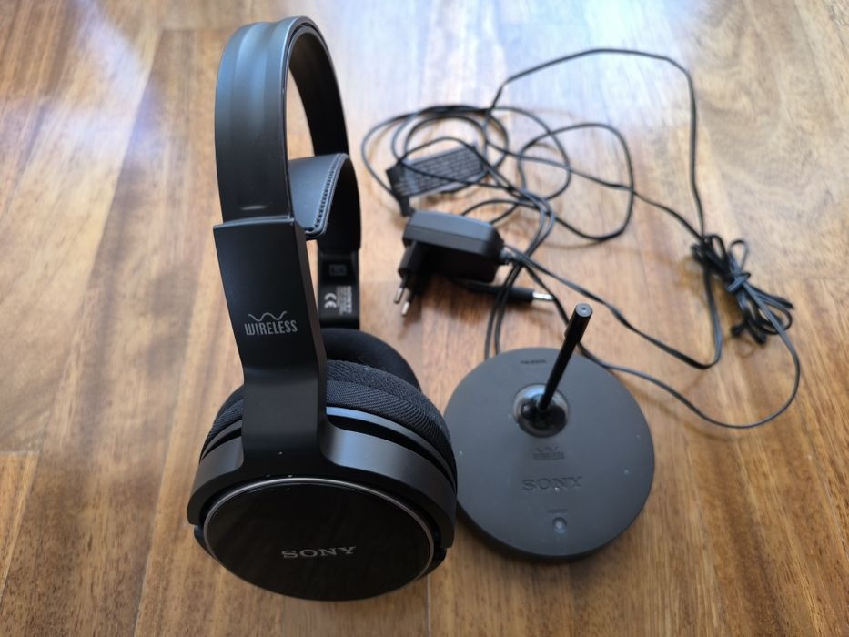 Casti wireless SONY MDR-RF810RK