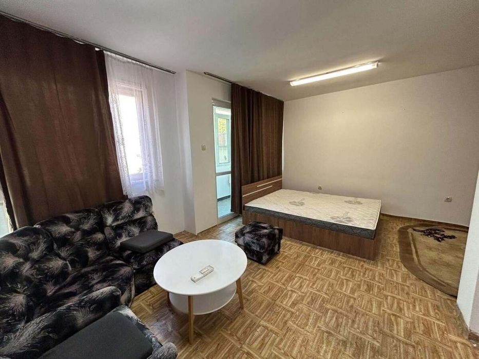 Дава се под наем Двустаен апартамент в Пловдив, Център - 60 кв.м за 350 € - Снимка #2