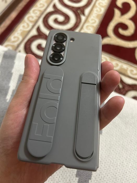 Продам  смартфон  z Fold 6