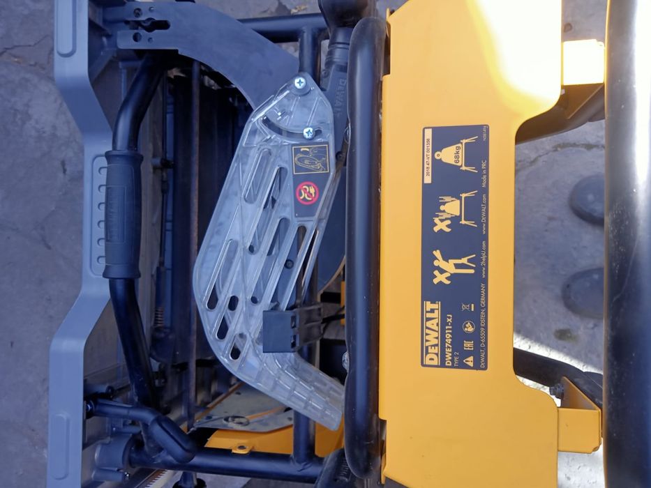 Циркулярная пила Девалт.