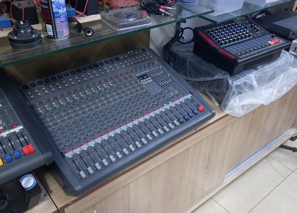 Ремонт микшеров усилителей Dynacord Soundcraft Behringer.