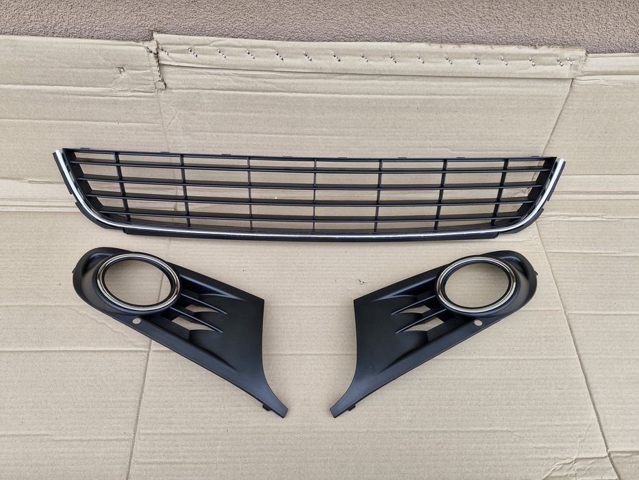 Grila grile  Vw Golf 6 hackback si combi 2008-2012