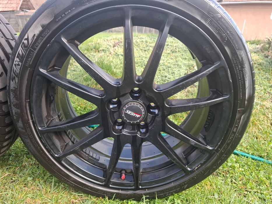 JANTE ALUTEC r18 cu cauciucuri de vara aproape noi