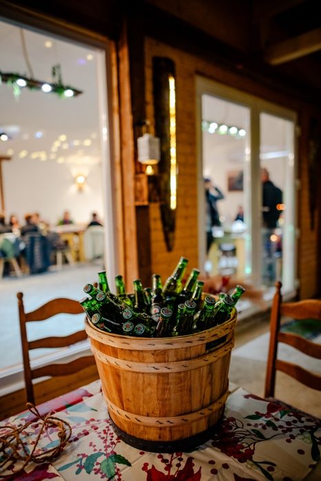 Retreat și evenimente private rustice la Cabana River Side Ribita