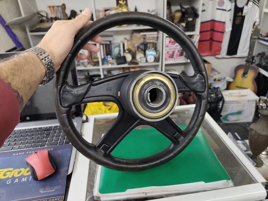 Волан Momo M38 kba 70056