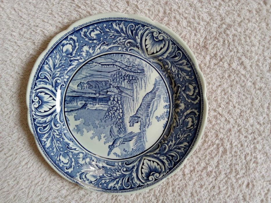 Чинии за стена на DELFT