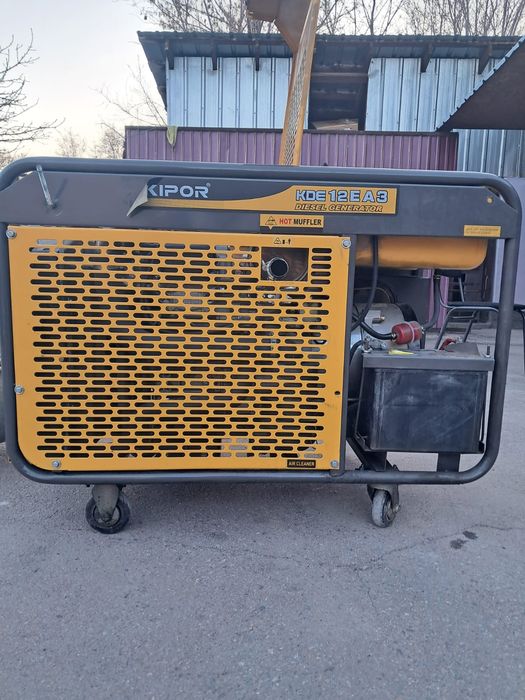 Продам дизельный генератор