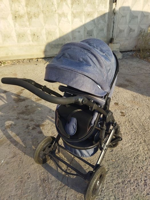 Продам детскую коляску