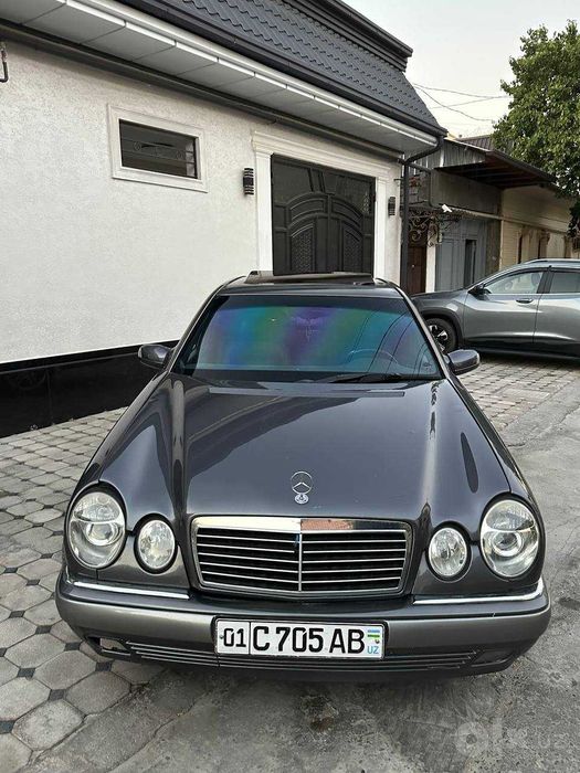 Mercedes-Benz 210