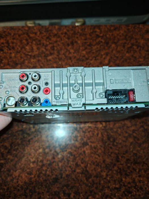 Субуфер Alpine,CD радио Sony,Усилвател Sony,4бр тонколони Alpine, кабе