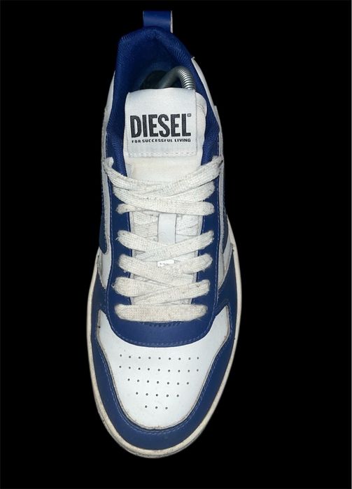 Adidasi Diesel.