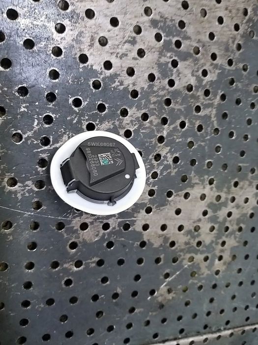 Senzor impact stanga fata citroen c5 aircross 9810268080