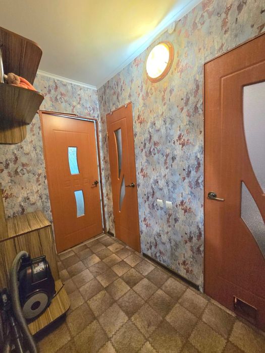 Продам 2 комн квартиру, район 17 школы