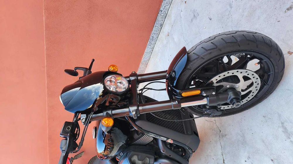 Motocicleta  Harley-Davidson Street Rod