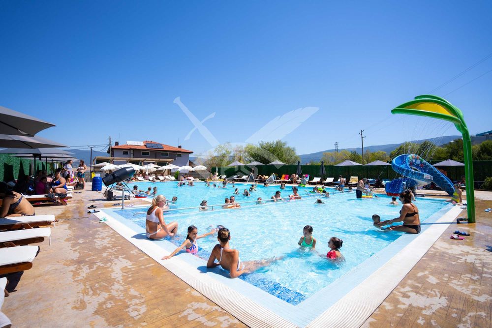 Аквапарк, Сапарева баня