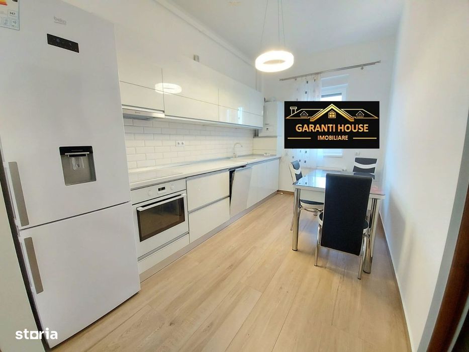 Vasile Lucaciu, apartament cu 2 camere, decomandat, parcare, 320€/Luna