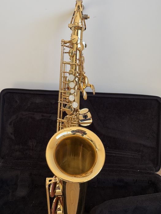 Vând saxofon Yamaha yas 280