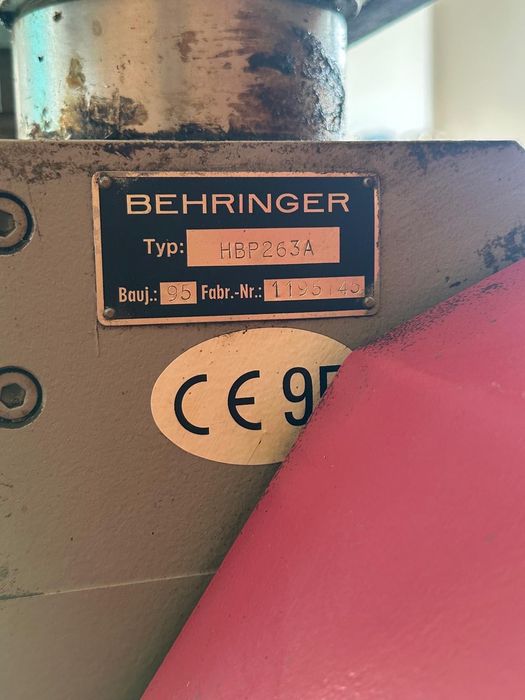 BEHRINGER HBP 263 A – Fierăstrău automat cu bandă CNC