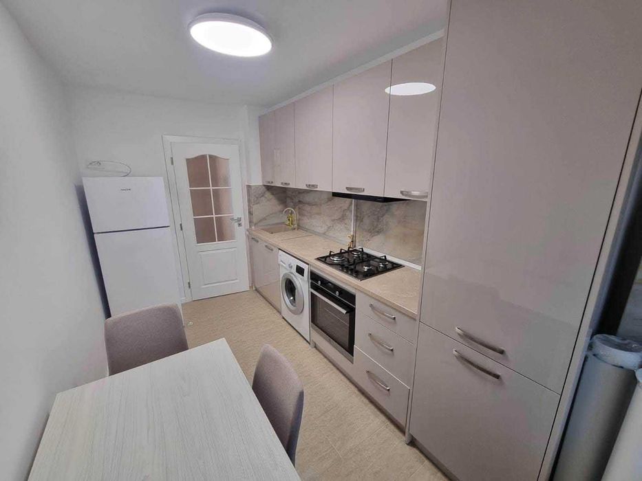 Apartament 2 camere de închiriat complet renovat pe termen lung 600€