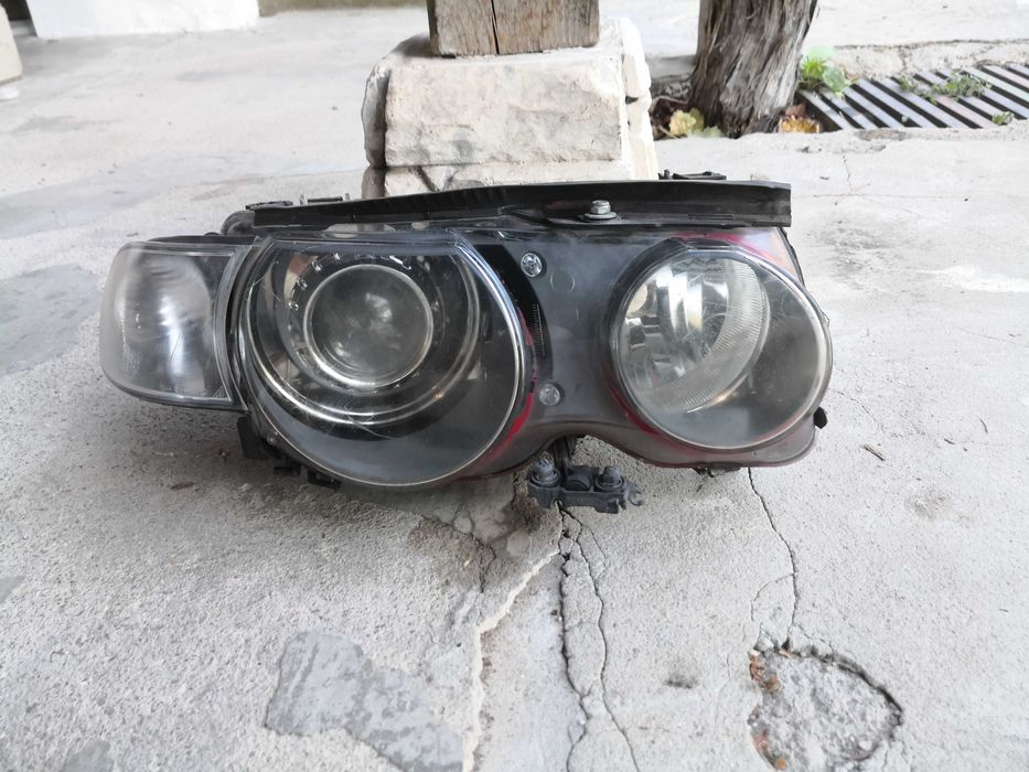 Фар BMW E46 Compact Xenon десен/Фар БМВ Е46 Компакт Оригинален