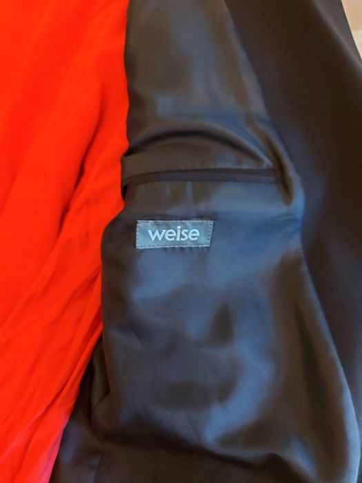 Vând costum barbati firma WEISE 350 Ron