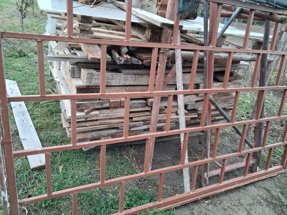 Vănd grilaj metalic