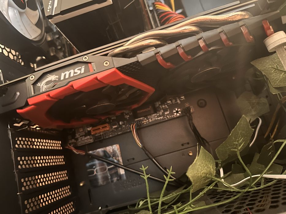 Продам Видеокарту Msi GeForce GTX 1080Ti